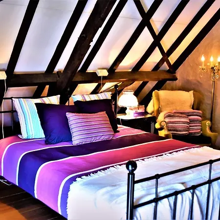 Maison Jeanny, Full House With Big Garden Holiday home *