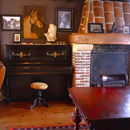 別荘 Maison Jeanny, Full House With Big Garden Frasnes-lez-Anvaing