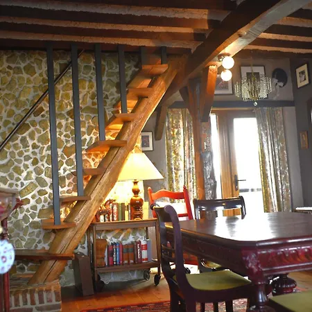 Maison Jeanny, Full House With Big Garden Ferienhaus *