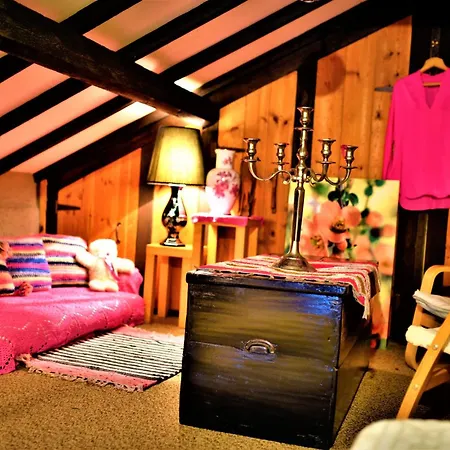 Casa vacanze Maison Jeanny, Full House With Big Garden *