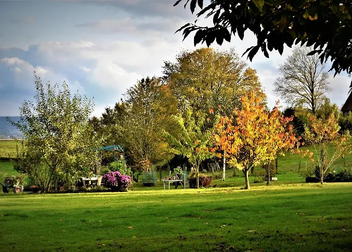 Hébergement de vacances Maison Jeanny, Full House With Big Garden