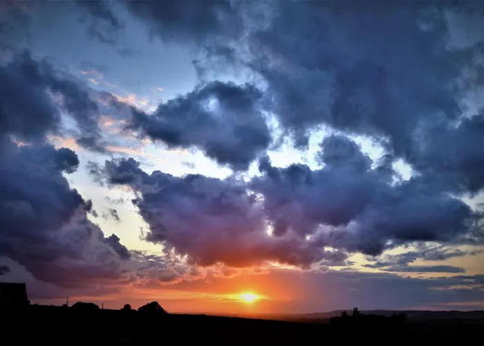 Hébergement de vacances Maison Jeanny, Full House With Big Garden