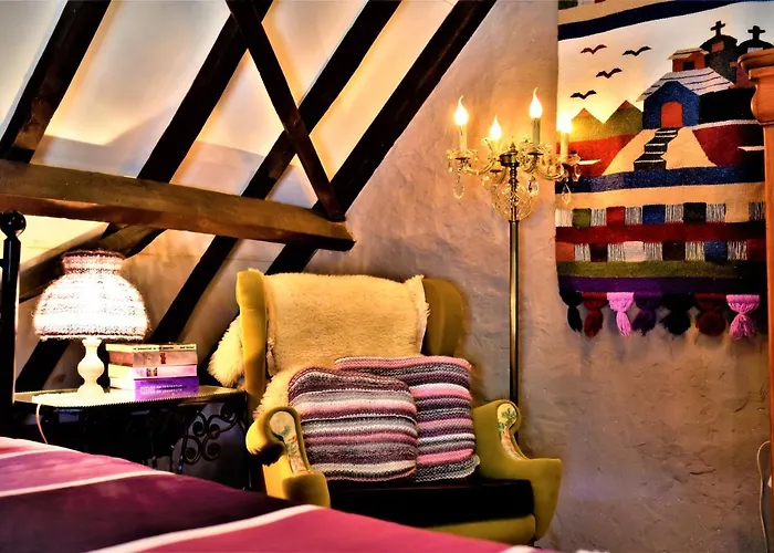 Maison Jeanny, Full House With Big Garden Hébergement de vacances *