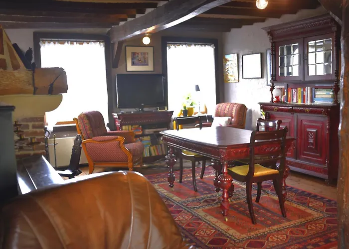 Hébergement de vacances Maison Jeanny, Full House With Big Garden