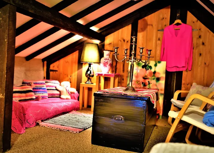 Hébergement de vacances Maison Jeanny, Full House With Big Garden *